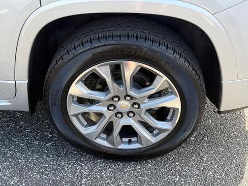 Silver Ice Metallic 2018 Chevrolet Traverse Premier
