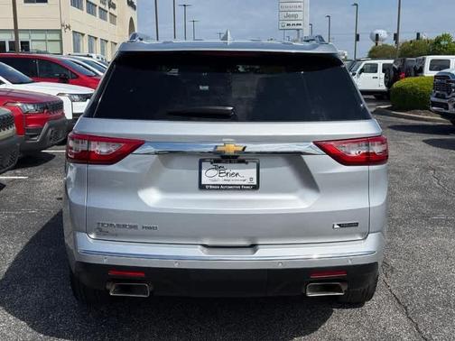 Silver Ice Metallic 2018 Chevrolet Traverse Premier