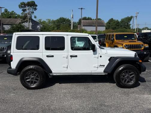 Bright White Clearcoat 2024 Jeep Wrangler Sport