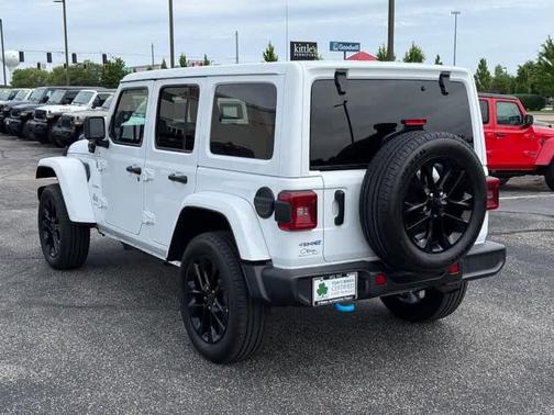 Bright White Clearcoat 2024 Jeep Wrangler 4xe Sahara