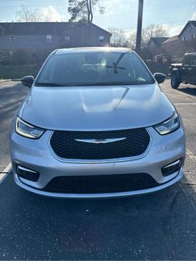 2024 Chrysler Pacifica Touring-L