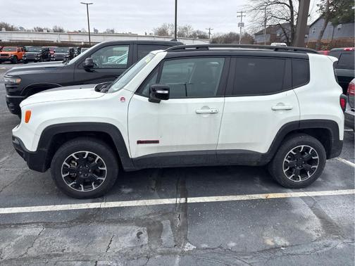 2023 Jeep Renegade Trailhawk