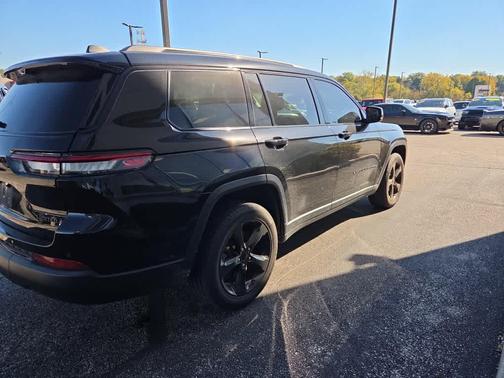 Diamond Black 2023 Jeep Grand Cherokee L Limited