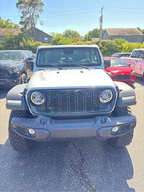 Silver Zynith Clearcoat 2024 Jeep Wrangler Sport