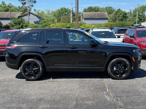 Diamond Black 2025 Jeep Grand Cherokee Limited
