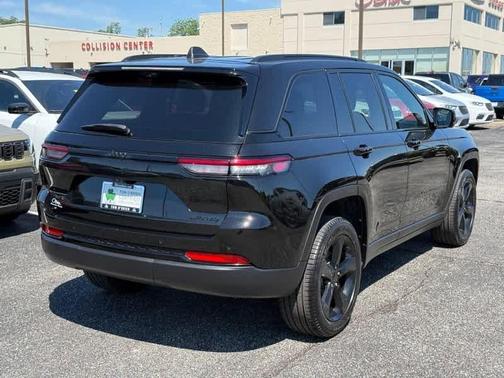 Diamond Black 2025 Jeep Grand Cherokee Limited