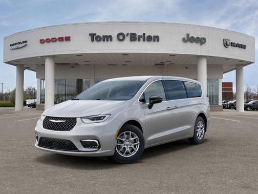 Silver Mist Clearcoat 2026 Chrysler Pacifica Select