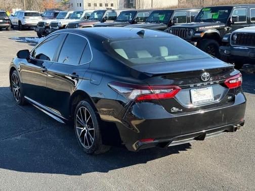 2021 Toyota Camry SE