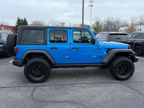 2022 Jeep Wrangler Unlimited Sport