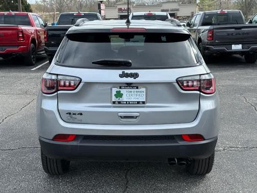 Billet Silver Metallic Clearcoat 2022 Jeep Compass Altitude