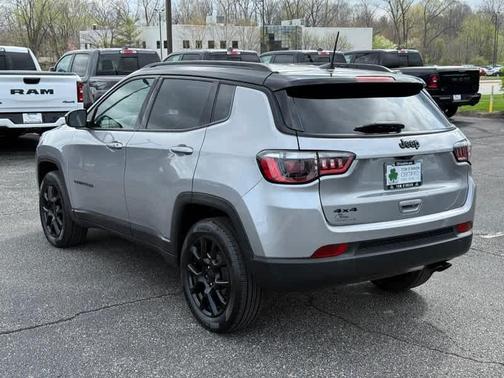 Billet Silver Metallic Clearcoat 2022 Jeep Compass Altitude