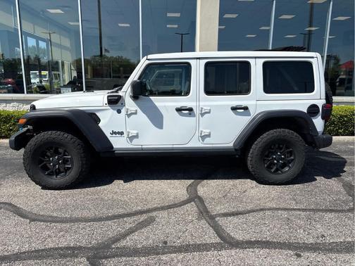 Bright White Clearcoat 2024 Jeep Wrangler 4xe Sport