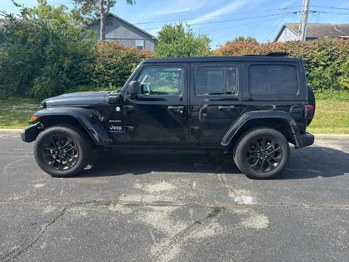 2024 Jeep Wrangler 4xe Sahara