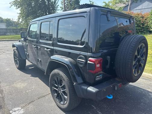 2024 Jeep Wrangler 4xe Sahara