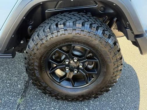 Bright White Clearcoat 2024 Jeep Wrangler Sport