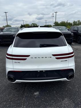 Alta White 2025 Genesis GV70 3.5T Sport
