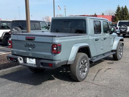 2026 Jeep Gladiator Sport