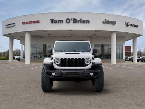 Bright White Clearcoat 2027 Jeep Wrangler Rubicon X