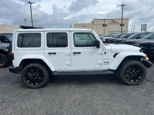 2022 Jeep Wrangler Unlimited 4xe Sahara