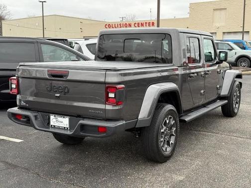 2026 Jeep Gladiator Sport