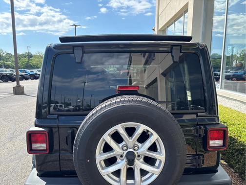 Black Clearcoat 2023 Jeep Wrangler Sport