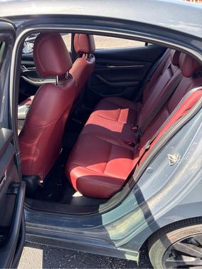 2023 Mazda Mazda3 2.5 S Carbon Edition