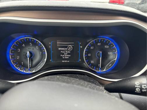 2017 Chrysler Pacifica Touring-L