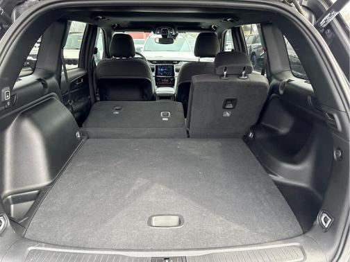 2024 Jeep Grand Cherokee Laredo X