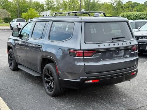Metallic 2023 Jeep Wagoneer Series II