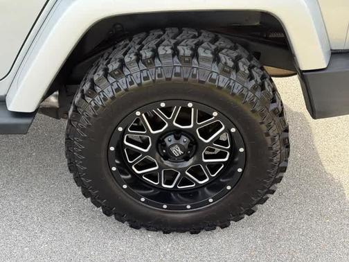 Bright Silver Metallic 2012 Jeep Wrangler Unlimited Sahara
