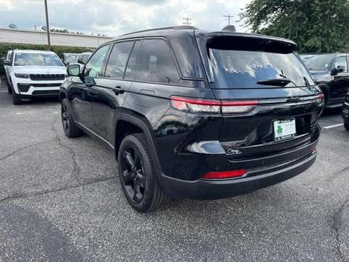 Diamond Black 2023 Jeep Grand Cherokee Limited