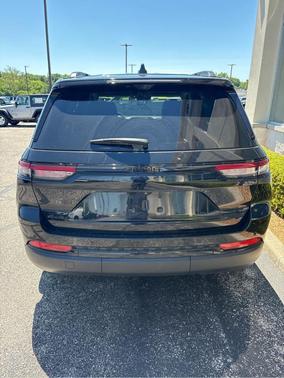 Diamond Black 2023 Jeep Grand Cherokee Limited