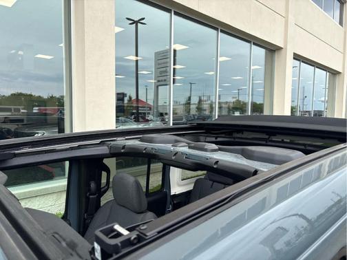 Anvil Clearcoat 2024 Jeep Wrangler Sport