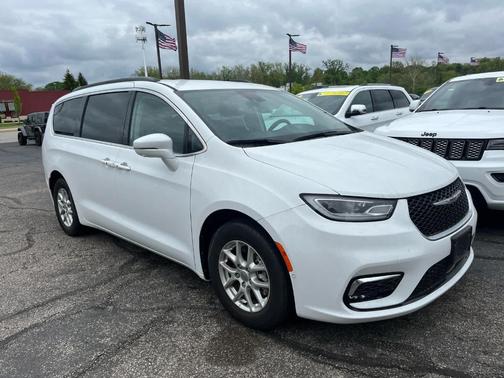 2022 Chrysler Pacifica Touring-L