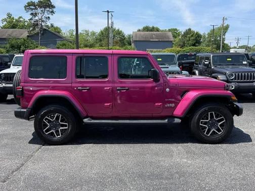 Limited Edition Tuscadero Pearlcoat 2024 Jeep Wrangler Sahara
