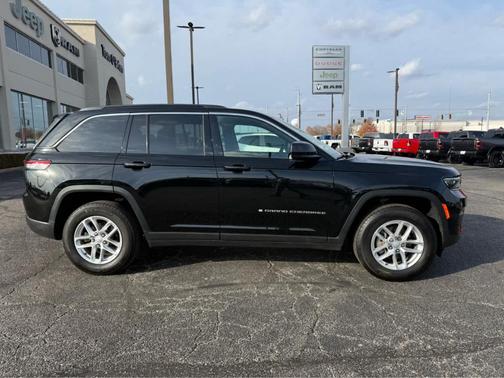 2025 Jeep Grand Cherokee Laredo X