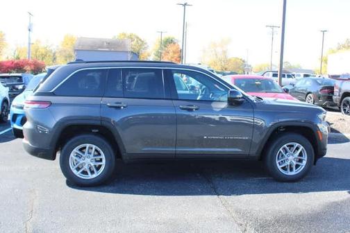 2025 Jeep Grand Cherokee Laredo X