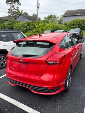 Race Red 2015 Ford Focus ST Base
