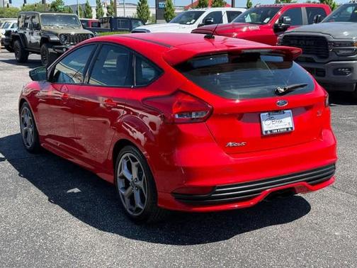 Race Red 2015 Ford Focus ST Base