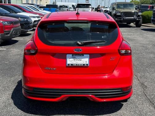 Race Red 2015 Ford Focus ST Base