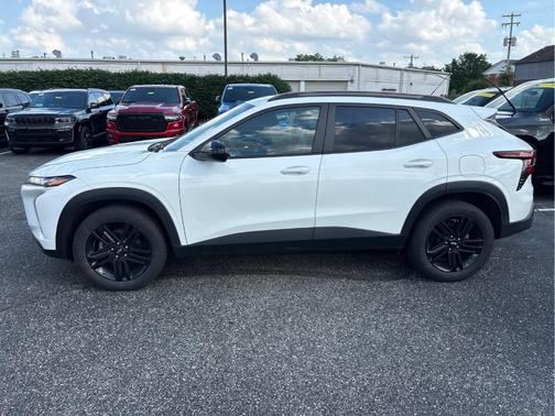 Summit White 2024 Chevrolet Trax ACTIV