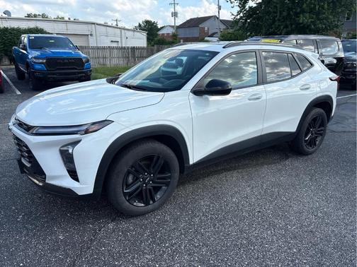 Summit White 2024 Chevrolet Trax ACTIV