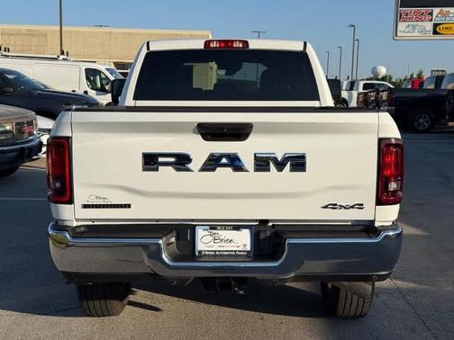 Bright White Clearcoat 2026 RAM 2500 Big Horn