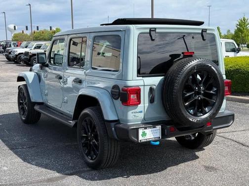 Earl Clearcoat 2023 Jeep Wrangler 4xe Sahara