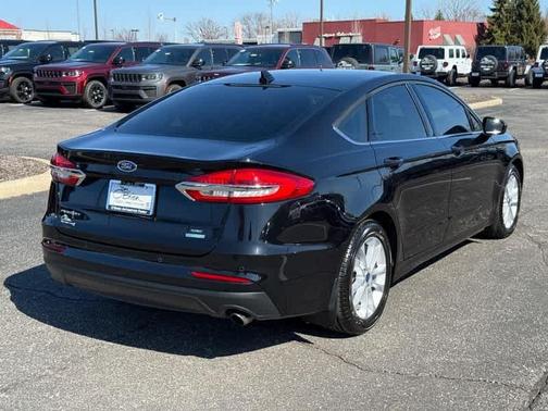 2020 Ford Fusion SE