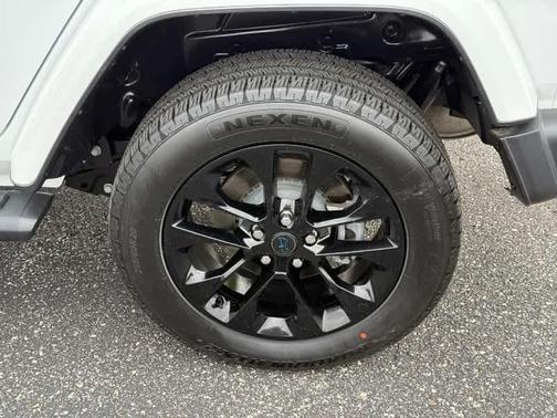 Bright White Clearcoat 2024 Jeep Wrangler 4xe Sahara