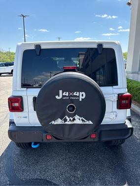 Bright White Clearcoat 2024 Jeep Wrangler 4xe Sahara