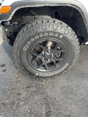 2024 Jeep Gladiator Sport