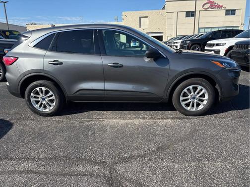 Carbonized Gray Metallic 2022 Ford Escape SE