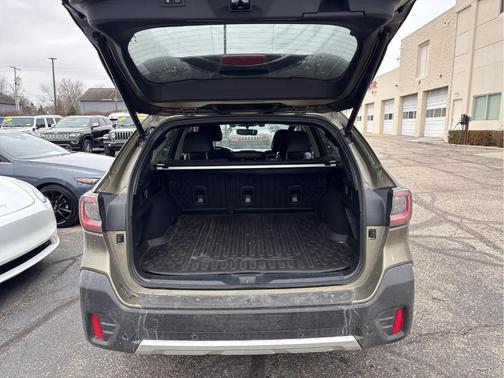 2022 Subaru Outback Limited XT